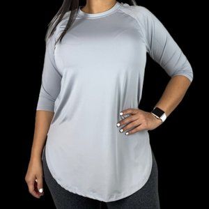 Venessa Women Tunic Size M Gray Top 3/4 Sleeve Blouse Workout Dry Fit